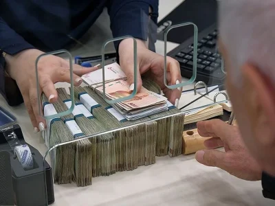 تعویق اقساط همچنان روی کاغذ؛ بانک‌ها جریمه دیرکرد می‌گیرند