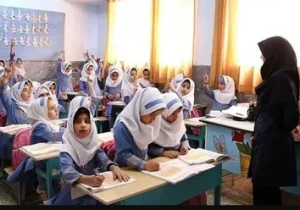 مدارس فعلاً حضوری هستند؛ تصمیم نهایی با استانداران است