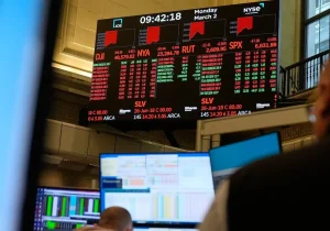 بورس دوباره در مسیر صعود؛ ارزش دلاری بازار به ۱۰۳ میلیارد دلار رسید